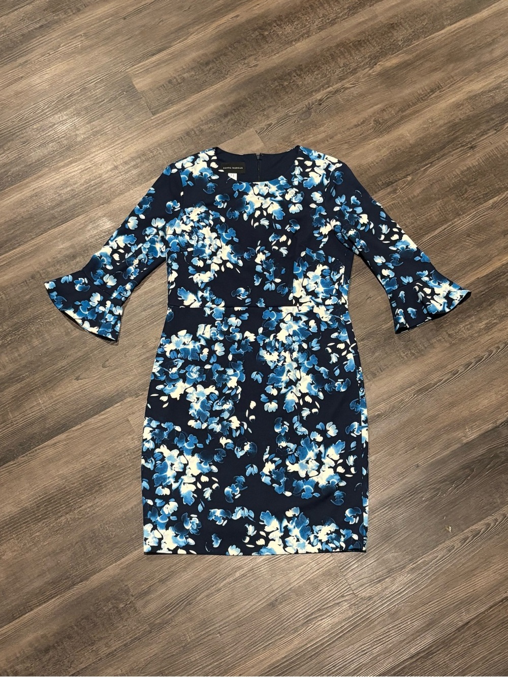Donna Morgan Navy Blue Floral Bell-Sleeve Sheath Dress